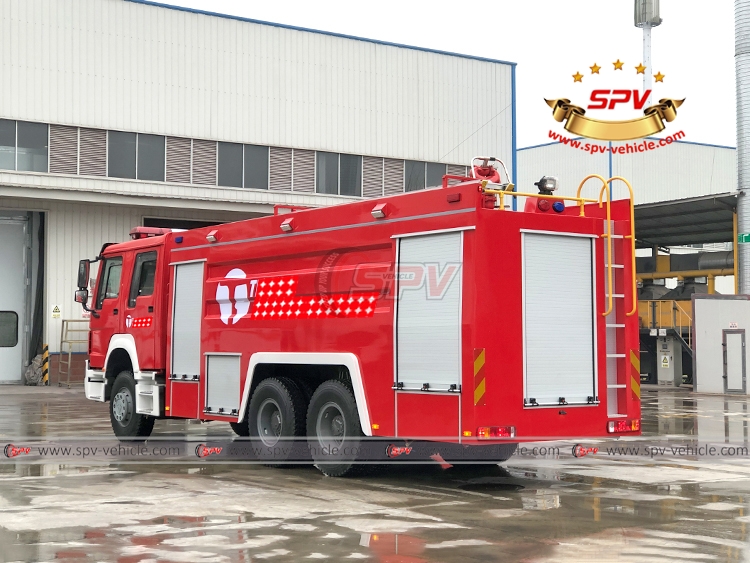 Foam Fire Tanker Sinotruk - LB